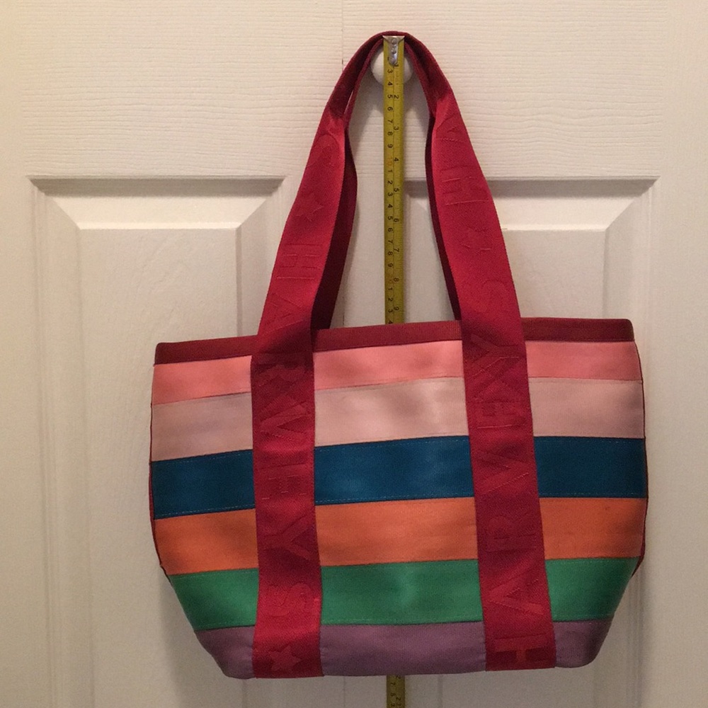 Harveys seatbelt bag tote